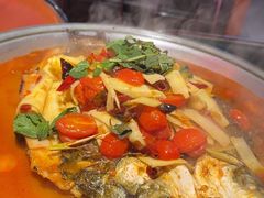 -令狐冲·炭烤活鱼(宝龙店)