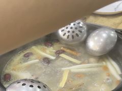 -濠轩阁特色生蚝火锅(水湾路店)