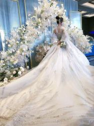 -艾米丽婚纱礼服