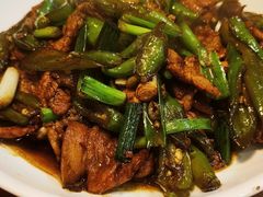 -临江餐馆二楼美食部落