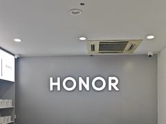 -荣耀授权专卖店(黄浦浙江中路店)