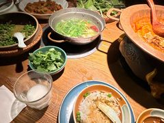 -吃饭皇帝大土家民族菜(正大广场店)