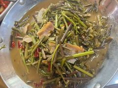 -芦茨金富饭庄·25年老字号·专做稻草鸡