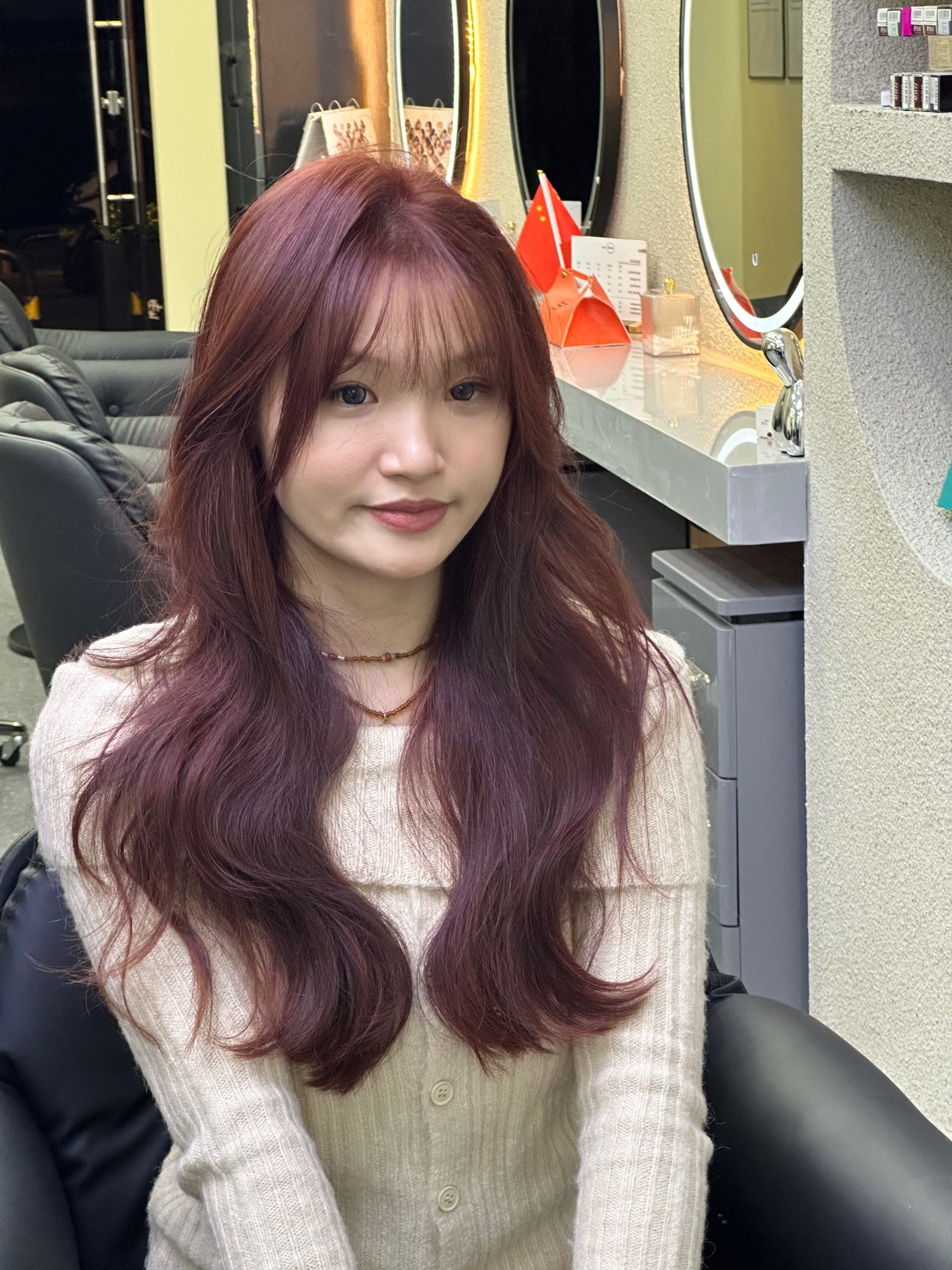 秋冬季节超火🔥发色,暖一整个冬天
超级显白发