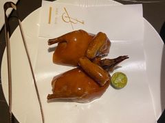 脆皮乳鸽-海派悦庭·海胆烧麦·新融合菜(凯德广场店)