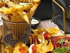 -Mark&Mars Restaurant