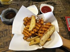 -HIGH FIVE哈福手工汉堡(桂林路店)