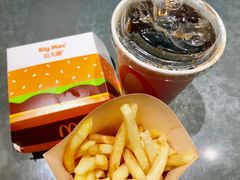 -麦当劳(中山公园龙之梦店)