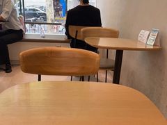 大堂-星巴克臻选(上海淮海百盛购物中心店)