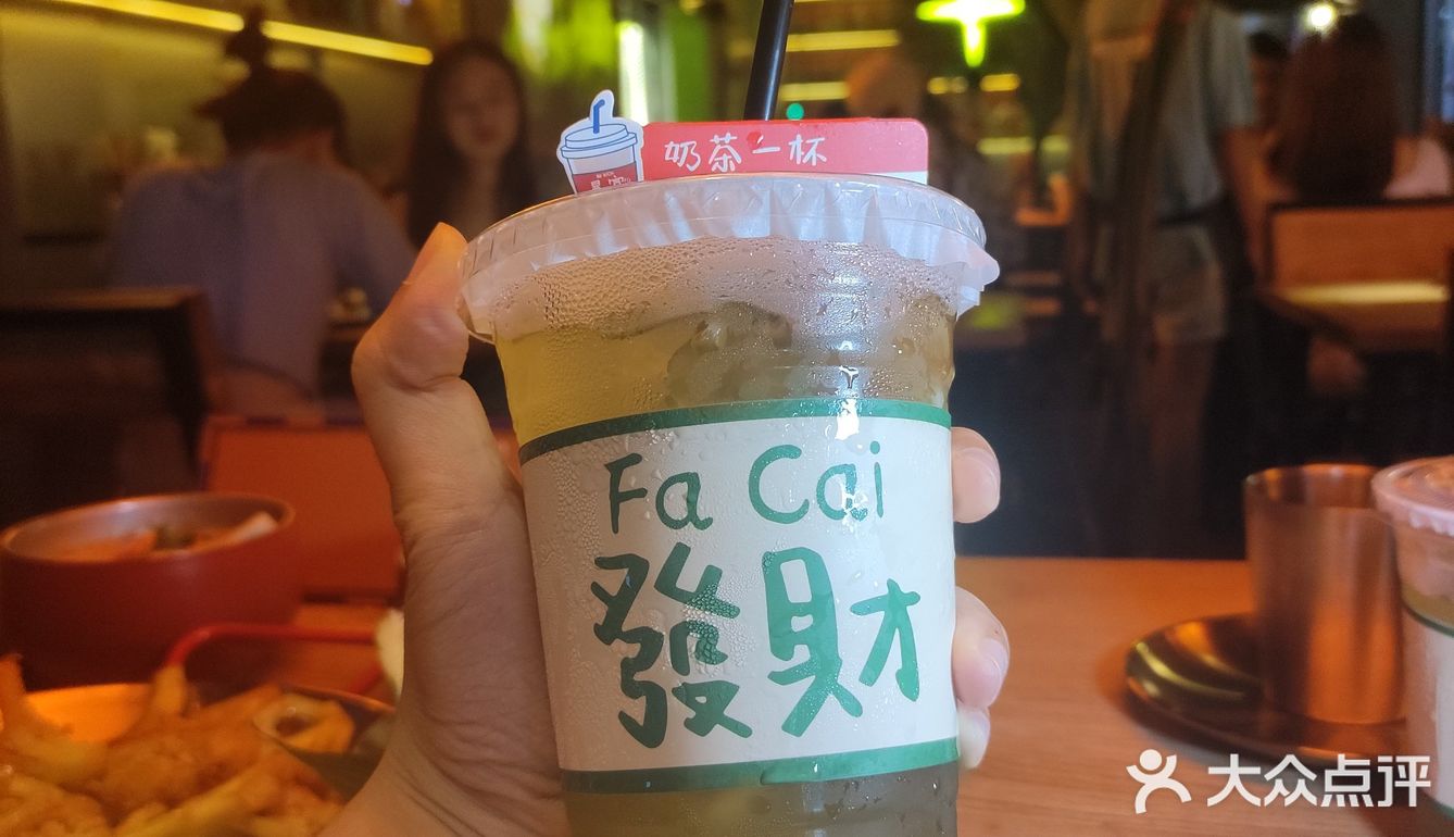 琶醍最平价泰国街头小吃🍲大虾冬阴功+千层糕我最爱！