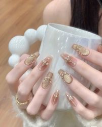 -猪猪女孩日式美睫美甲