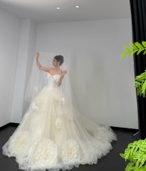 -维纳斯婚纱礼服租赁馆
