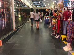 -世纪华联超市(三亚湾店)