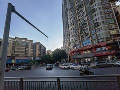 -巴陵广场
