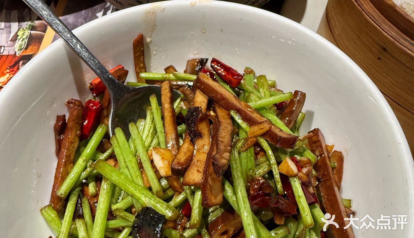 北京海淀发现的，这波春菜赶上了