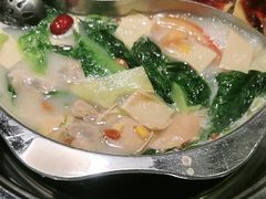 -佰人王串串香火锅(洋珠巷店)