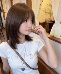 -镁连社·美联社