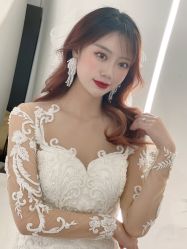 -艾米丽婚纱礼服