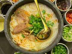 牛肉饵丝-浩海火燒雲傣家菜(静安芮欧店)