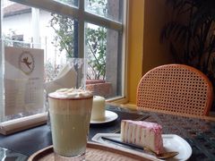 靠窗位-秘密小花园(第三中学店)