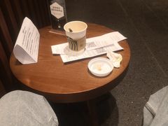 -星巴克(杭州临平银泰城B1店)