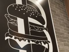 -麦当劳(电白服务区店)