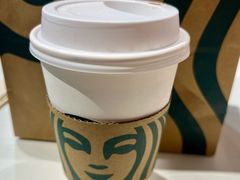 -星巴克(上海长宁来福士1F店)