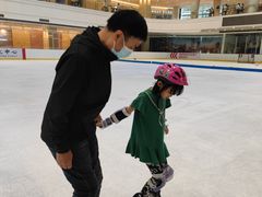 -陈露国际冰上中心(天津嘉里汇店)