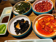 -明洞阿姨·韩式酱蟹烤肉·创意料理(三元桥店)