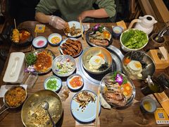 -明洞阿姨·韩式酱蟹烤肉·创意料理(三元桥店)