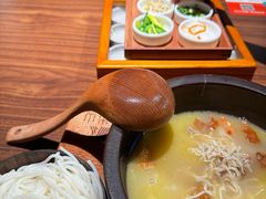 -良米山·云南野生菌过桥米线(上海首店)