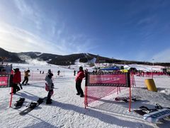 -中旅松花湖滑雪场