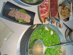 -左庭右院鲜牛肉火锅(金山万达店)