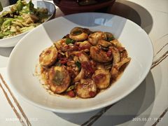 -阿瓦山寨·湘菜现炒·剁椒鱼头王(咸阳总店)