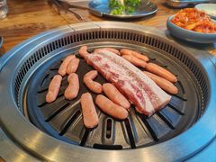 -明洞阿姨·韩式酱蟹烤肉·创意料理(三元桥店)