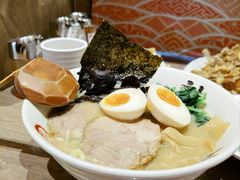 黄金招牌面-无敌家现熬骨汤拉面(颐堤港店)