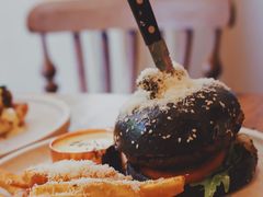 -FLOVIE FLORIST CAFE