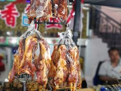-布尔津河堤夜市