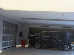 -上海永达奥诚奥迪4S店(申江路店)