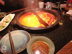 -三个四川人火锅(华联商厦店)