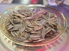 香瓜子-沪上名羊天下碳烤羊腿•东北烧烤•小龙虾(浦东直营总店)