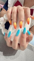 -丽心自助美甲美睫