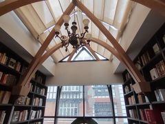 -钟书阁(松江泰晤士小镇店)