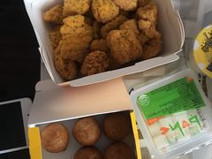 -BHC炸鸡(明洞总店)