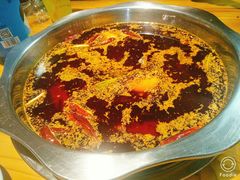 -何氏串串香火锅(翠亨店)