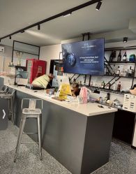 -15C7 男士理发馆 烫染专业店