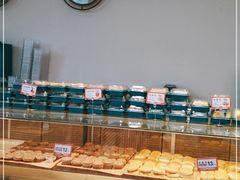 面包甜点陈列柜-東更道点心行(文化东路店)