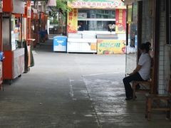 -三亚火车头万人海鲜广场