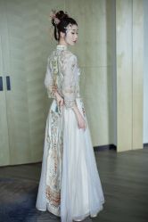 -衣贝姿婚纱礼服馆