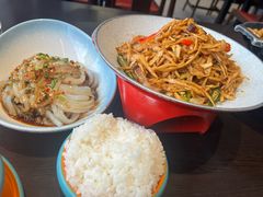 -川流不息·地道川菜·小龙虾(松东路店)